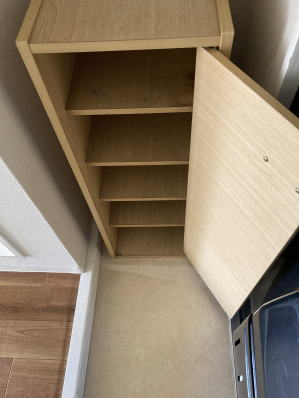 下駄箱代わりになる収納があります。ご不要の場合はお知らせください。